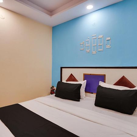 Super Hotel O Hotel Gold Star Nuova Delhi Esterno foto