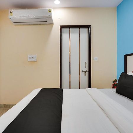 Super Hotel O Hotel Gold Star Nuova Delhi Esterno foto