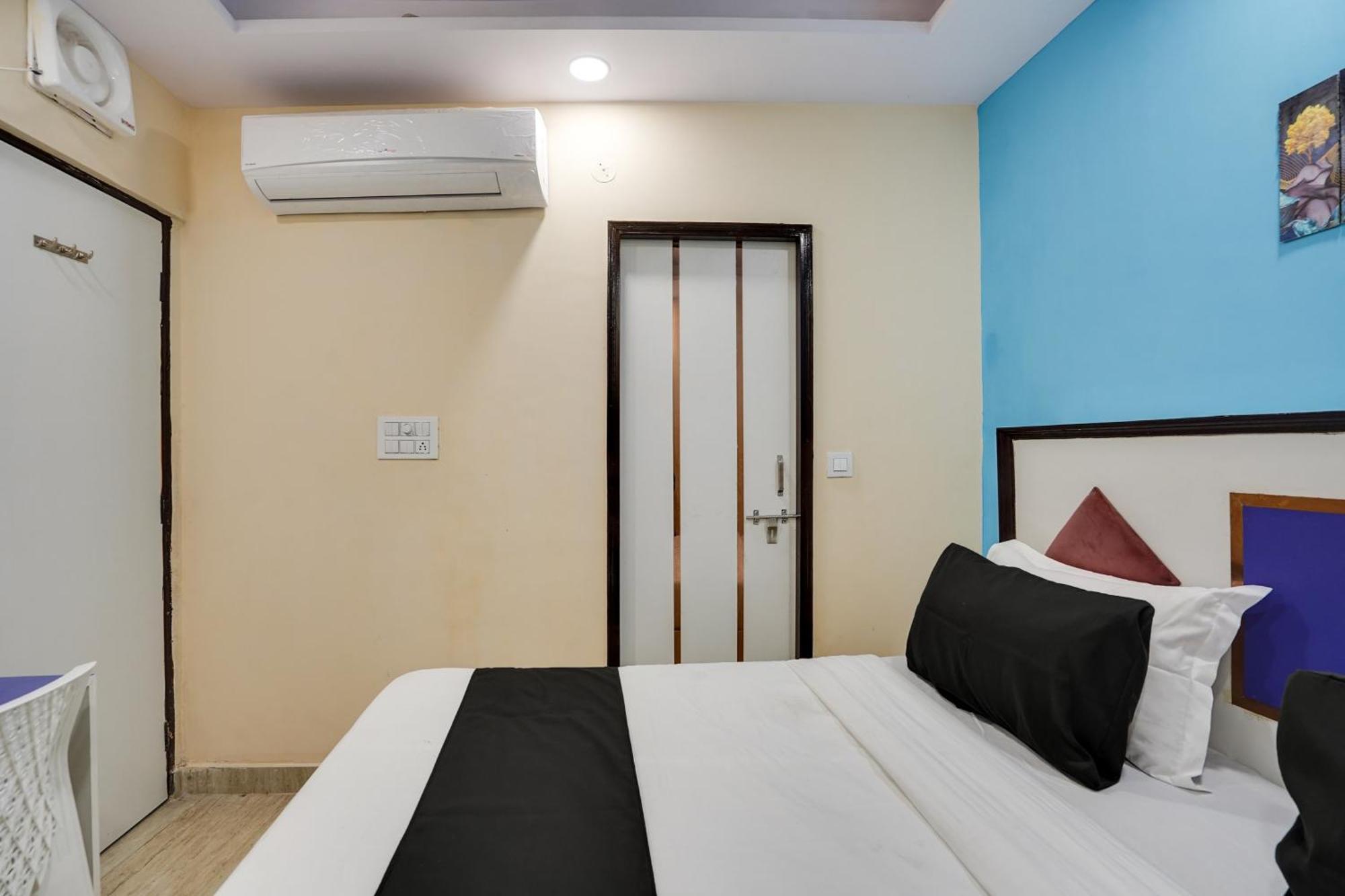 Super Hotel O Hotel Gold Star Nuova Delhi Esterno foto