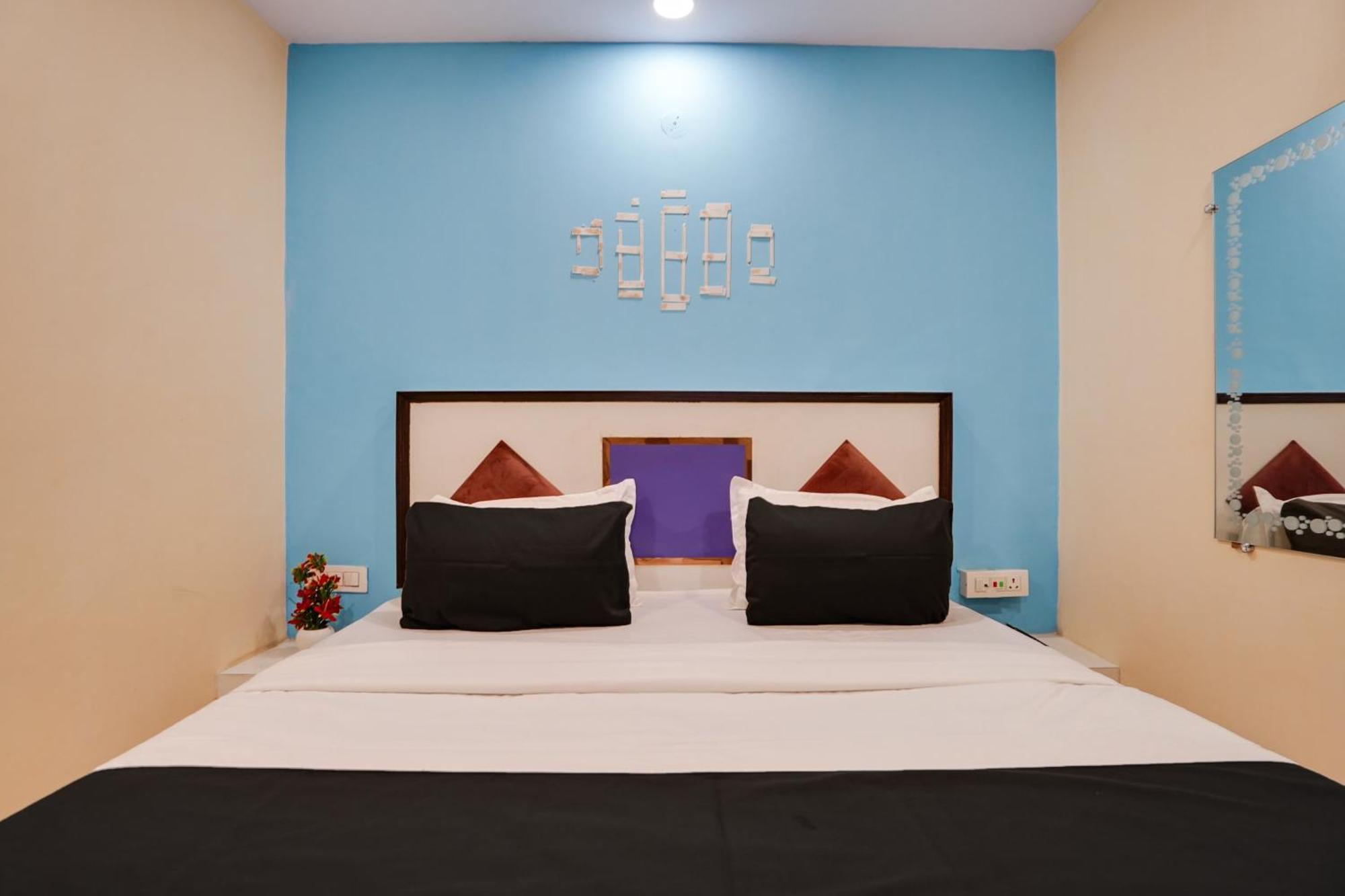 Super Hotel O Hotel Gold Star Nuova Delhi Esterno foto